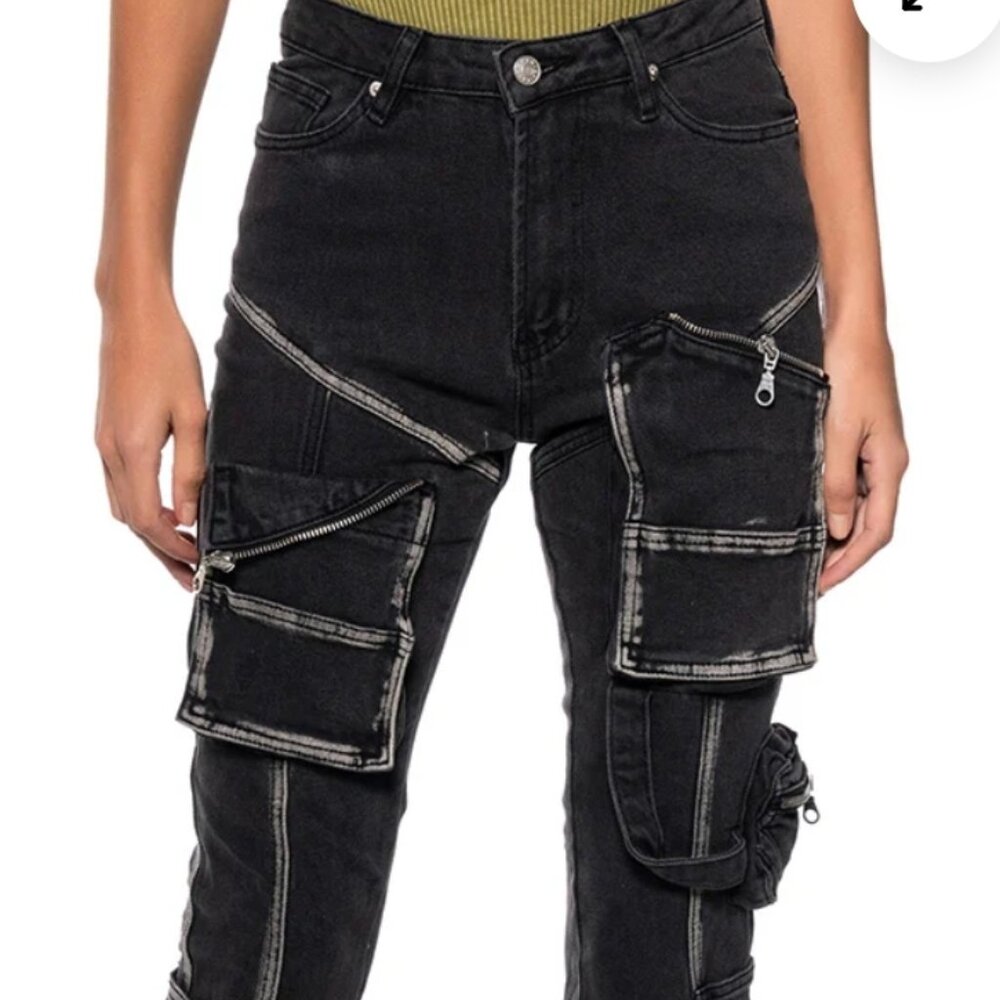 AKIRA BLACK CARGO JEANS SIZE 9